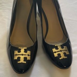 Tory Burch Raleigh 70 mm patent leather block heels size 8.5